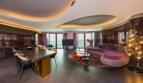 Marvelous 1 Bedroom Suite, 1 King with Private Terrace - includes 3 hours of Free Flow of Selected Drinks