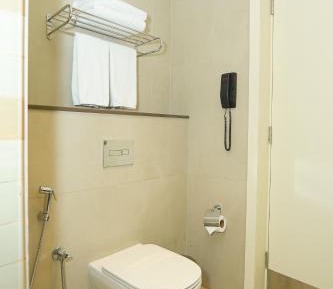 Deluxe Room with Balcony (Canal View)