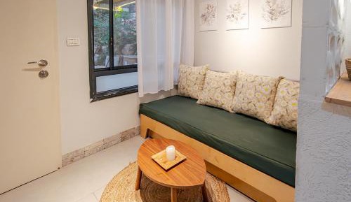 Family Room with Garden View