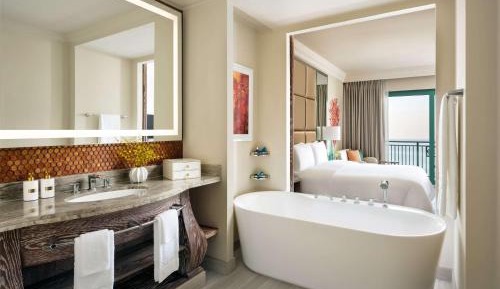 Imperial Club King Ocean View room
