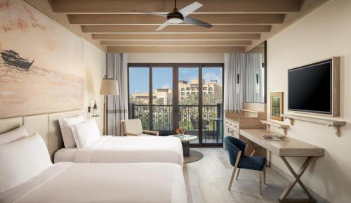 Guest Room with Balcony - Twin