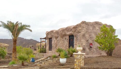 Deluxe Double or Twin Room with Mountain View