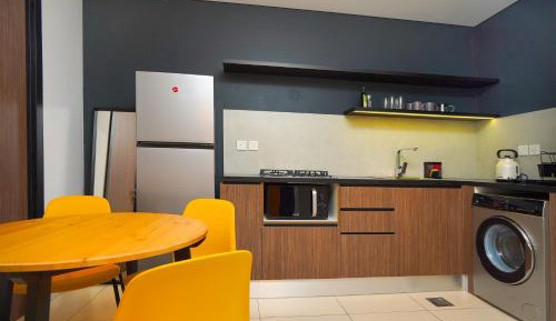 Apartment With Shared Bathroom