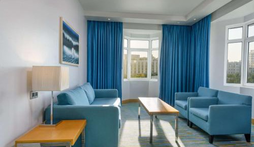 Suite with Lounge Access