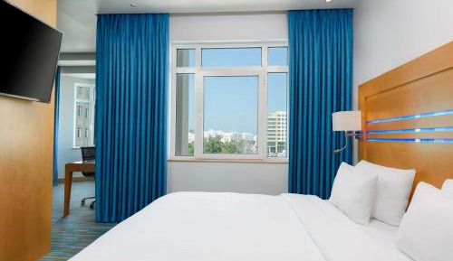 Junior Suite with Lounge Access