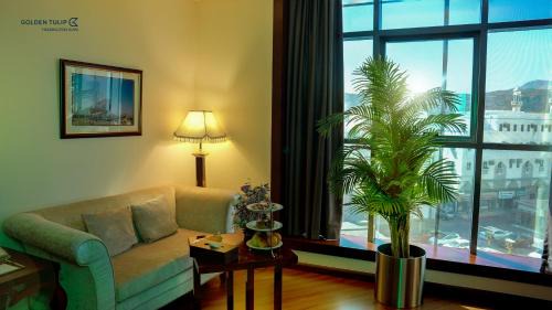 Plaza Suite