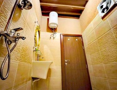 Twin Room with Private Bathroom