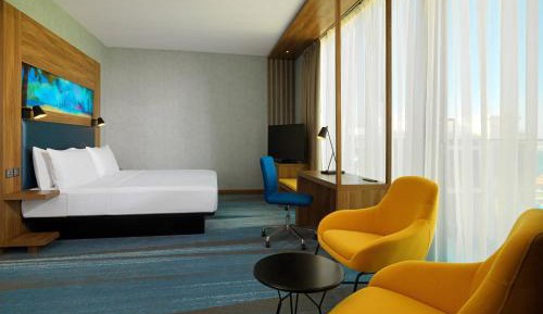 Savvy King Room including 20% off F&B, Spa & Abra Boat Tour Discount