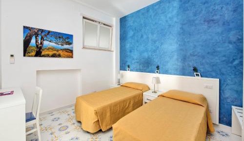 Twin Room with Shower