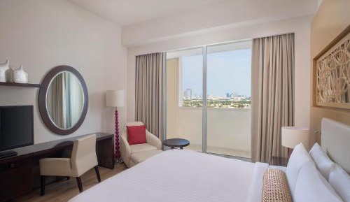 Three Bedroom Apartment, Burj Khalifa and Skyline View