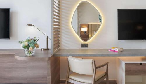 Sea View One Bedroom Suite, Lounge Access, Dedicated Pool & Beach 