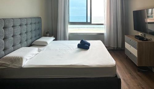 Studio Apartment with Sea View