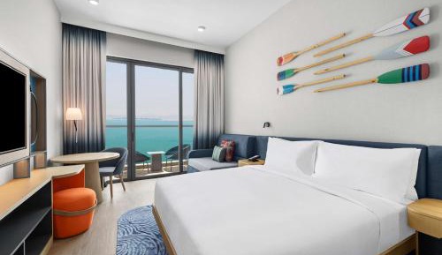 King Room with Sofa Bed and Sea View