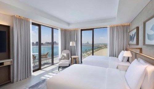 Ambassador Suite with Theme Park Access