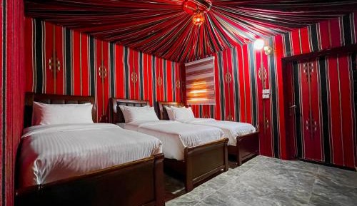Deluxe Triple Tent
