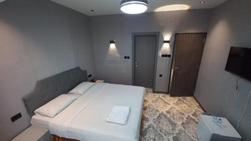 Budget Single Room