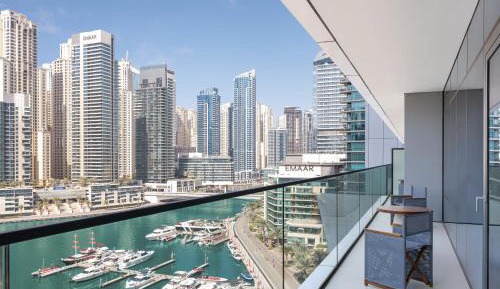 Marina View Deluxe Suite with Private Balcony 