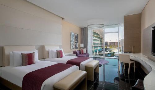 Premier, Guest Room, 2 Twin/ Single Bed(s), Balcony  with Complimentary Yas Beach Access