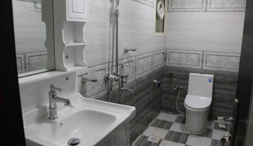 Twin Room with Shared Toilet