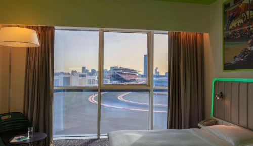 One-Bedroom Suite with Autodrome View