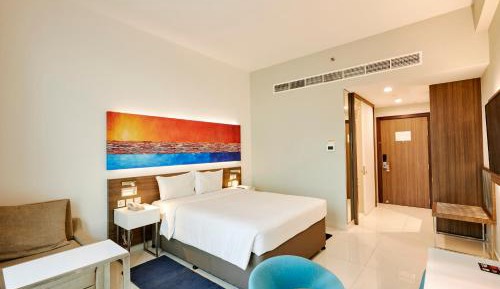 Double Room with Early Check-in (10 am) Late check-out (4 pm), 20% off Food & Beverage (excluding in-room dinning)