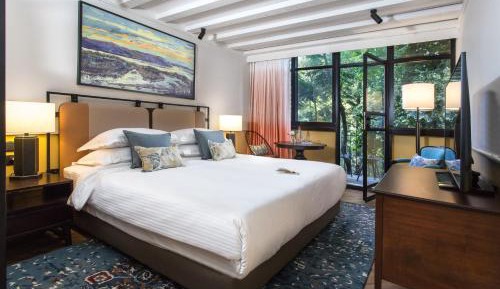Jasmine Room with Balcony 