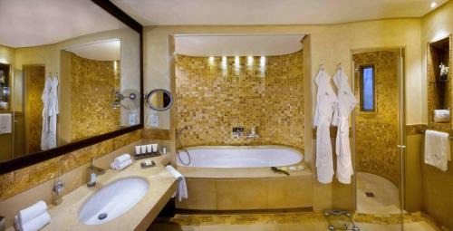 Ishtar Superior Twin Room