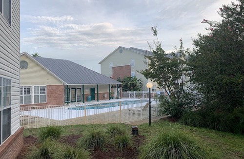 Indian Bayou Condo | Newly furnished remodeled 1st fl condo w/pool in heart of Destin close to beach!