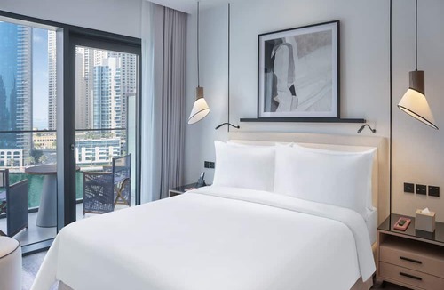 Dubai Marina Hotel | Vida Dubai Marina & Yacht Club