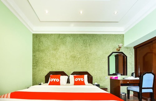 Muscat Hotel | OYO 137 Marina Hotel