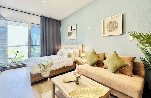 Jumeirah Lake Towers Apartment | Cosmos Living Dubai Arch Tower