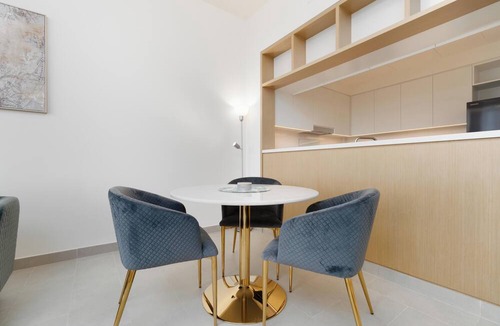 Dubai Apartment | LuxBnB Creek Rise Tower Harbor Views