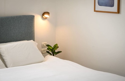 Ramat Hasharon Apartment | Relax in a Rural Retreat 2BR Apt wGarden