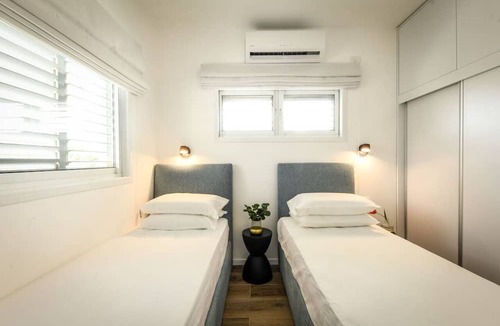 Ramat Hasharon Apartment | Relax in a Rural Retreat 2BR Apt wGarden