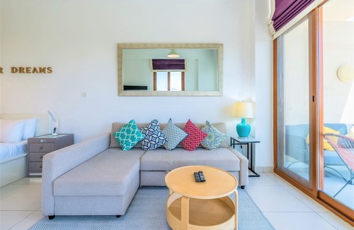 Palm Jumeirah Apartment | Luxurious Studio With Breath-taking Palm Views