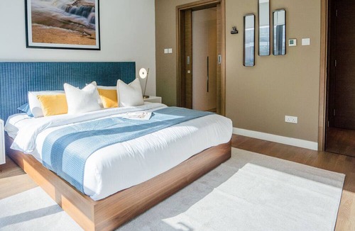 Al Wasl Apartment | Aya - Sophisticated 1BR Apartment in CityWalk with Views