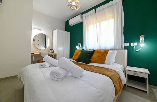 Emek Izrael Cottage | YalaRent Valley view Boutique cottages