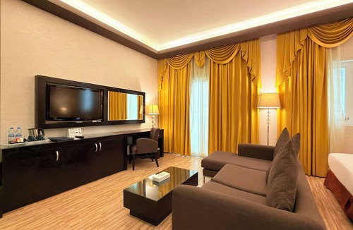 Ras Al Khaimah Hotel | Sunday Mangrove Corniche Hotel, Ras Al Khaimah