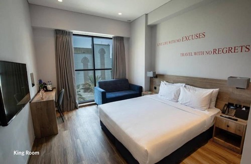 Jadaf Hotel | Kingsgate Canal Hotel