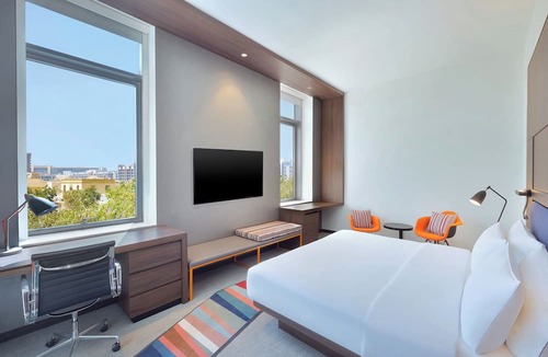 Bur Dubai Hotel | Aloft by Marriott Al Mina, Dubai