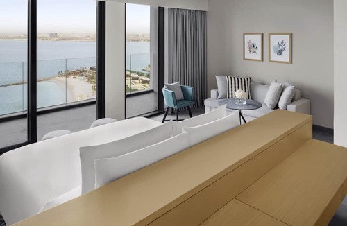 Ras Al Khaimah Resort | Mövenpick Resort Al Marjan Island