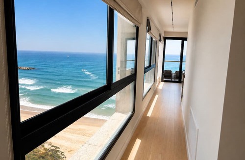 Herzliya Pituach Hotel | Herbert Samuel Okeanos Suites Herzilya