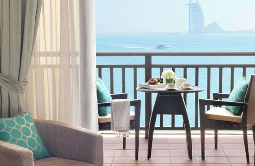 Palm Jumeirah Hotel | Anantara The Palm Dubai Resort