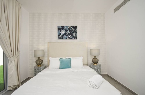 Dubai Apartment | 3B-Urbana 1-37-G04