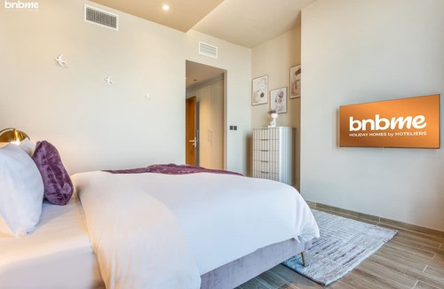 Jebel Ali Apartment | 2B-Amna Tower - 4405 by bnbme homes