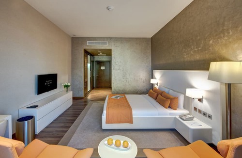 Al Ruwais Hotel | Remal Hotel