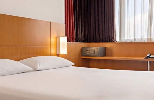 Al Maqta Hotel | ibis Abu Dhabi Gate