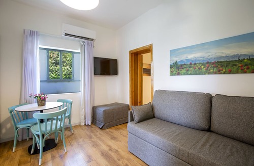 Malkiya Hotel | Malkiya TravelHotel