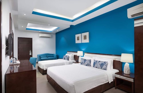 Seeb Hotel | Al Hail Waves Hotel Managed By Centara