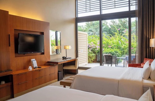 Khalifa City Hotel | VOGO Abu Dhabi Golf Resort & Spa
